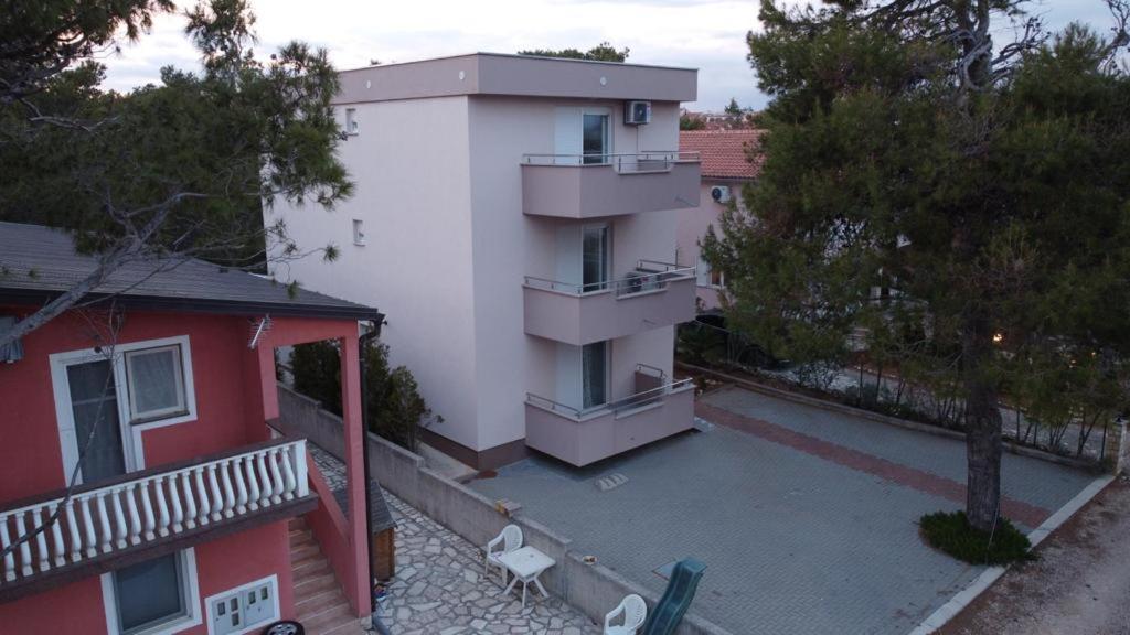 ויר Apartmani Vukadin מראה חיצוני תמונה