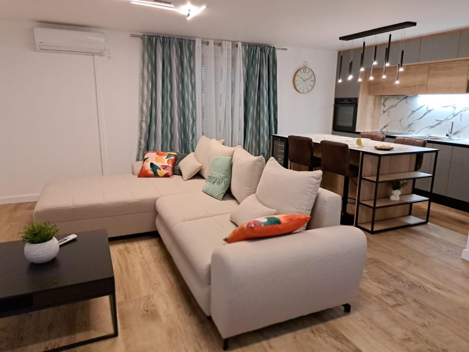 ויר Apartmani Vukadin מראה חיצוני תמונה